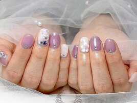 パープルフラワー上品な彩り