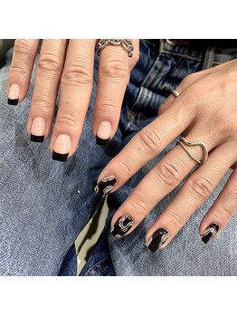 ピウム(pium.)/黒フレンチ×アート