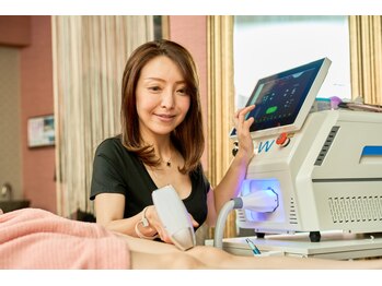 ラウレアココ(Laule'a Coko)/最新式LEDビーム脱毛マシン☆