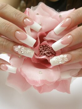 ネイルサロンミキ 横浜(MIKI)/王道スカルプフレンチ上品3D花