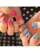 ネイルズサンカケルキュー(NAILS 3×9)