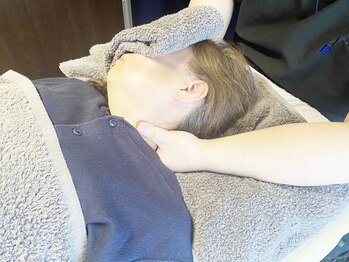 ラーク(LARK)/頚椎矯正