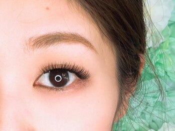 マダムラッシュ(Madam lash)の写真/まつ毛が細い…薄くなってきた…年齢からくる瞼の悩みに！人気のハリウッドラッシュを付けて瞼も気分もUP♪