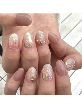 グリーディ(greedy)/ぷっくり貝殻ネイル