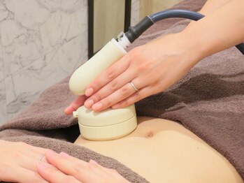 骨盤ダイエットサロン カンフリエ(camphrier)/ハイパーナイフEX[ぽっこりお腹]