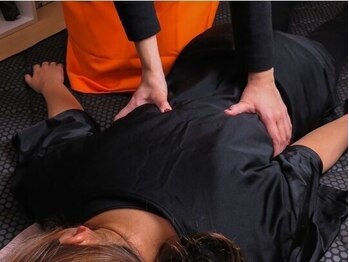 リリア(Lillia)/全身リンパマッサージ1