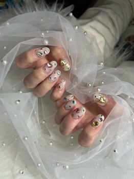 宝石ネイル