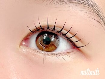 ミリミリ(milimili)の写真/ナチュラル派にオススメ！まつ毛パーマやエクステでメイクも時短♪根元からパッチリ自然な仕上りで持続力◎
