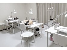 Sorle‐ソルレ‐の雰囲気(白を基調とした清潔感のある店内となっております!)