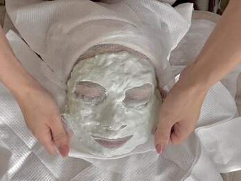 メモット 自由が丘(MEMOTTO)の写真/《大人肌の角質・ザラつきでお悩みの方》ピーリング+美白or保湿選べる2コース◎オプション1回/4400円～