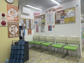 戸田みんなの鍼灸整骨院/待合室