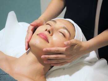 毛穴ラボ 梅田(毛穴LABO)の写真/【AI診断で“私専用”美肌体験】うる艶肌には毛穴洗浄×肌診断の基礎ケアが重要。正しいケアでニキビ改善も