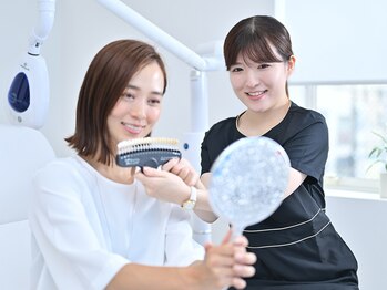 ホワイトニングカフェ 豊中店(WhiteningCafe)/☆施術前に歯のトーンチェック