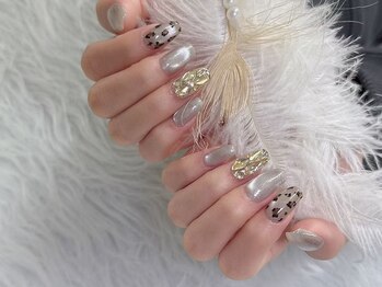 グロー ネイル(Glow Nail)/