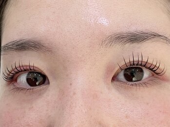 ネオリーブ ウリ(Neolive uri)/マスカラパーマ