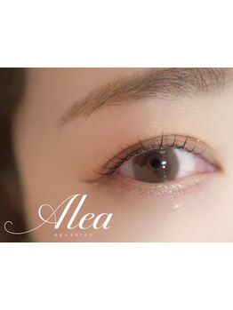 ナチュラル上品な目元にしたい