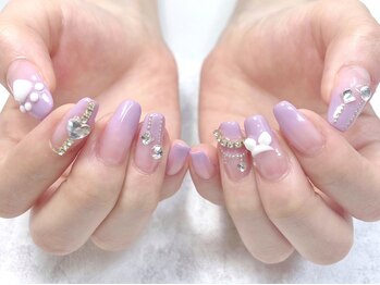 クリコネイル(kuriko nail)の写真/【持ち込み◎】繊細なアートもお任せ★幅広いデザイン力とモチの良さが自慢です♪