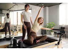 開放的な空間で極上のピラティス！海外輸入の高品質マシン導入