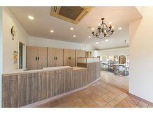 ユウ 尾張旭店(U)/広々とした受付スペース