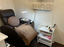 ネイルアンドビューティーサロン シュエット(CHOUETTE)の雰囲気（フットはソファで施術☆ハンド、フット同時施術◎）