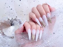 ベスティオーラ 長堀橋店の雰囲気（シンプルなのに大人っぽい。どんなシーンにもおすすめデザイン♪）