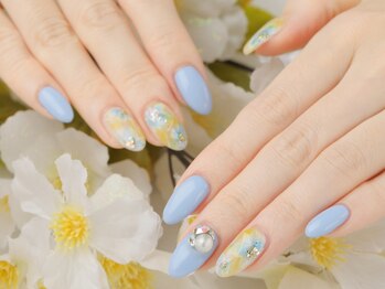 フリーネイル なんば店(free nail)の写真/トレンドに敏感なお客様に＊パーツは最新のものを取り揃え♪事前問い合わせでデザイン相談もOK！