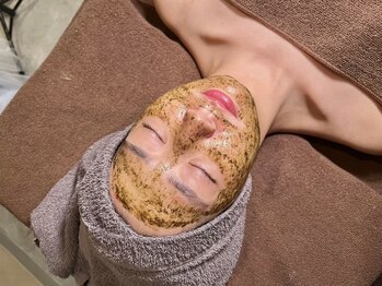 エルティナ(#LTIENA)/いちご鼻ケア♪ハーブピーリング