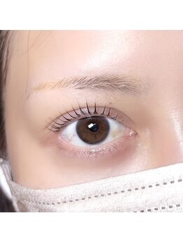 エイティスト(8ist)/パリジェンヌ[新宿/新宿駅]