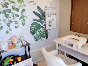 Nails Atelier tmmの写真/【完全個室の隠れ家】周りを気にせずリラックス◎マンツーマン施術であなただけの贅沢時間を…☆