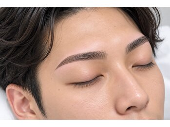イル(Yol)の写真/【メンズ必見！】顔の産毛・眉毛ワックスで清潔感MAX！ツヤ肌＆メイクのりUPで自信の表情へ。