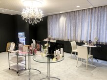 エヴァーグレース 川崎店/黒を基調とした贅沢な空間です♪