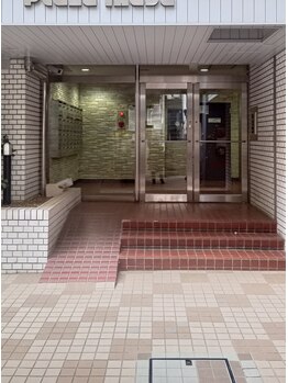 ヨサパーク ルアル 荻窪(YOSA PARK luar)/建物のエントランス