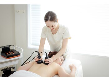 クリニカルエステ イーズ 泉北パンジョ店の写真/全身をほぐして流す、デトックス大幅ダイエット!『全身痩身★ハイパーグリップ強力リンパマッサージ¥5500』