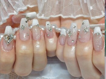 エルナ 新宿(Eluna)/ホワイトネイル　担当西村