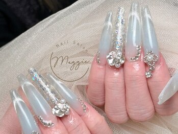 マギー(Maggie)の写真/《短時間施術☆》高技術×低価格で長さだし可!【チップ長さだし10本】ワンカラー＋パーツ2個付き90分￥9580