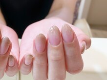 ネイルズ ララ(nails Lala)/グレージュグラデーション。
