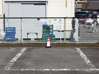 フットこる前橋店 足もみ・足つぼ・整体・フットケアサロン/駐車場1ファミリーマート六供店