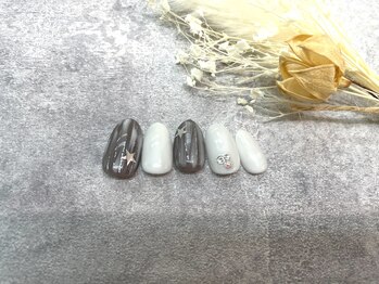 ネイル バズ(NAIL BUZZ)/初回ソフトジェルオフ込11000円