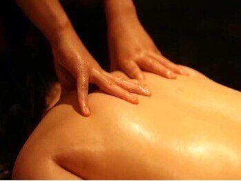 漢方足裏温石整体ヨモギ蒸 神保町 温石庵/アロマリンパオイル60分　6980円