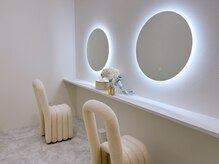 エヴァーグレース 三河安城店(EVER GRACE)の雰囲気（～ドレッサー完備～Refaヘアケア製品も充実◎ ）