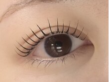 ユニ(Uni)の雰囲気（自まつげを最大限に美しく魅せる、立ち上げカールデザイン）