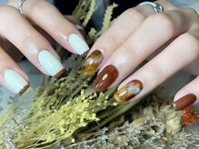 サロンドフォーエイチ(salon de 4H)/もやもやニュアンスネイル♪