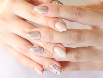 アイアンドネイル ブライト(bright)の写真/美しいフォルムで仕上がりワンランクUP！シンプルで好感度の高い指先に♪モチも抜群で洗練されたネイルを◎