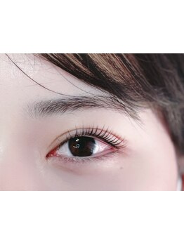 ナチュラル上品な目元にしたい