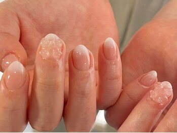 ゆずの写真/《品のあるシンプルネイルが大人女性に人気》オフィスや家事育児などどんなシーンでも浮かないデザインが◎