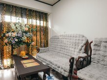 康福の雰囲気(待合室)