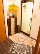 ミンピバリ(Mimpi Bali)/サロンの玄関です♪