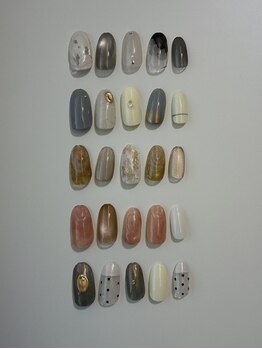 ロマ(LOMA)の写真/季節ごとに移り変わる定額デザイン。その時期にあったトレンドネイルも楽しめます。