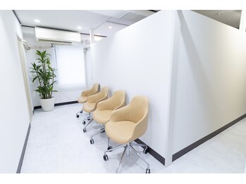 ワクワクフェイス 横浜店(WAKUWAKU FACE)/Waiting room