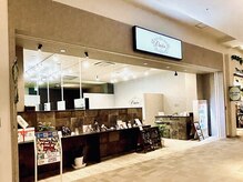 オニールヘア ネイルアンドスパ(Onir Hair Nail & Spa)の雰囲気（外観）